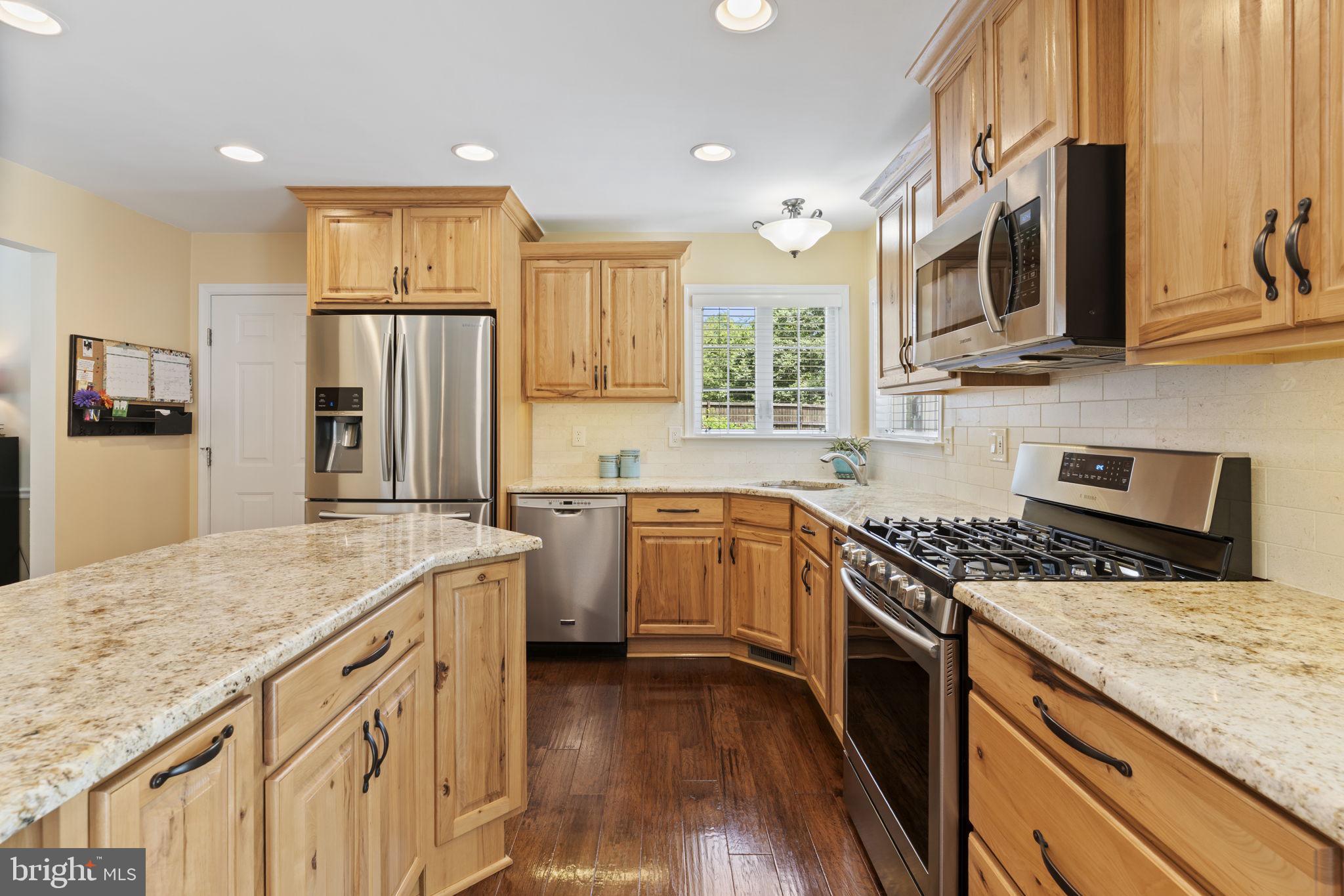 CROSS POINT - Residential