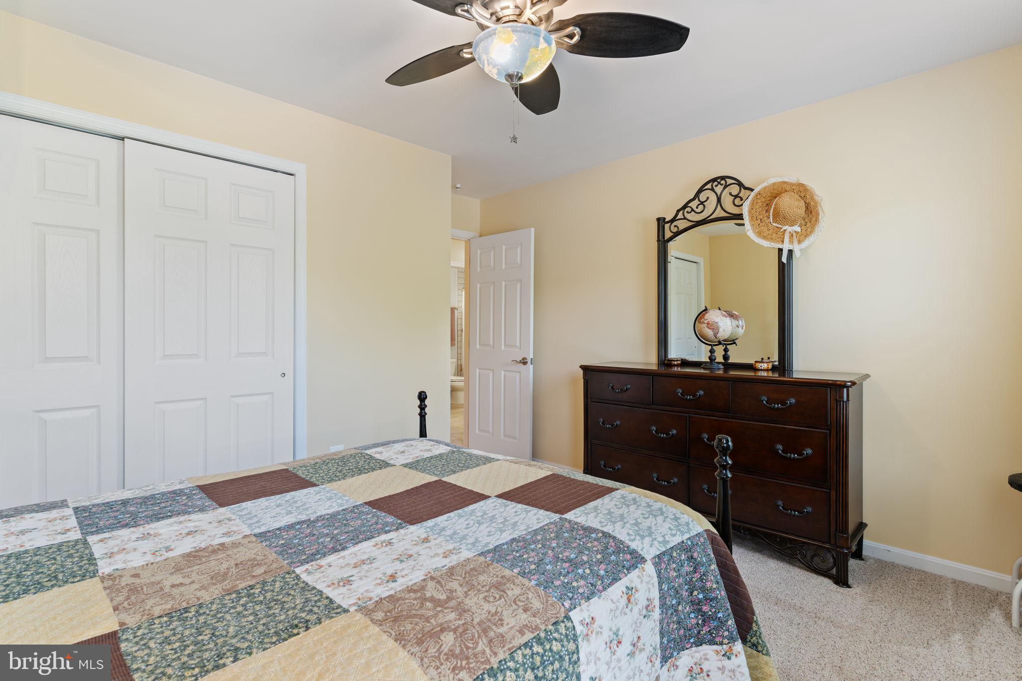CROSS POINT - Residential