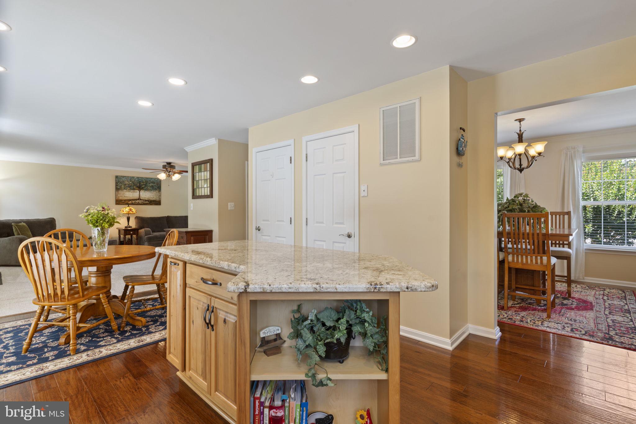 CROSS POINT - Residential