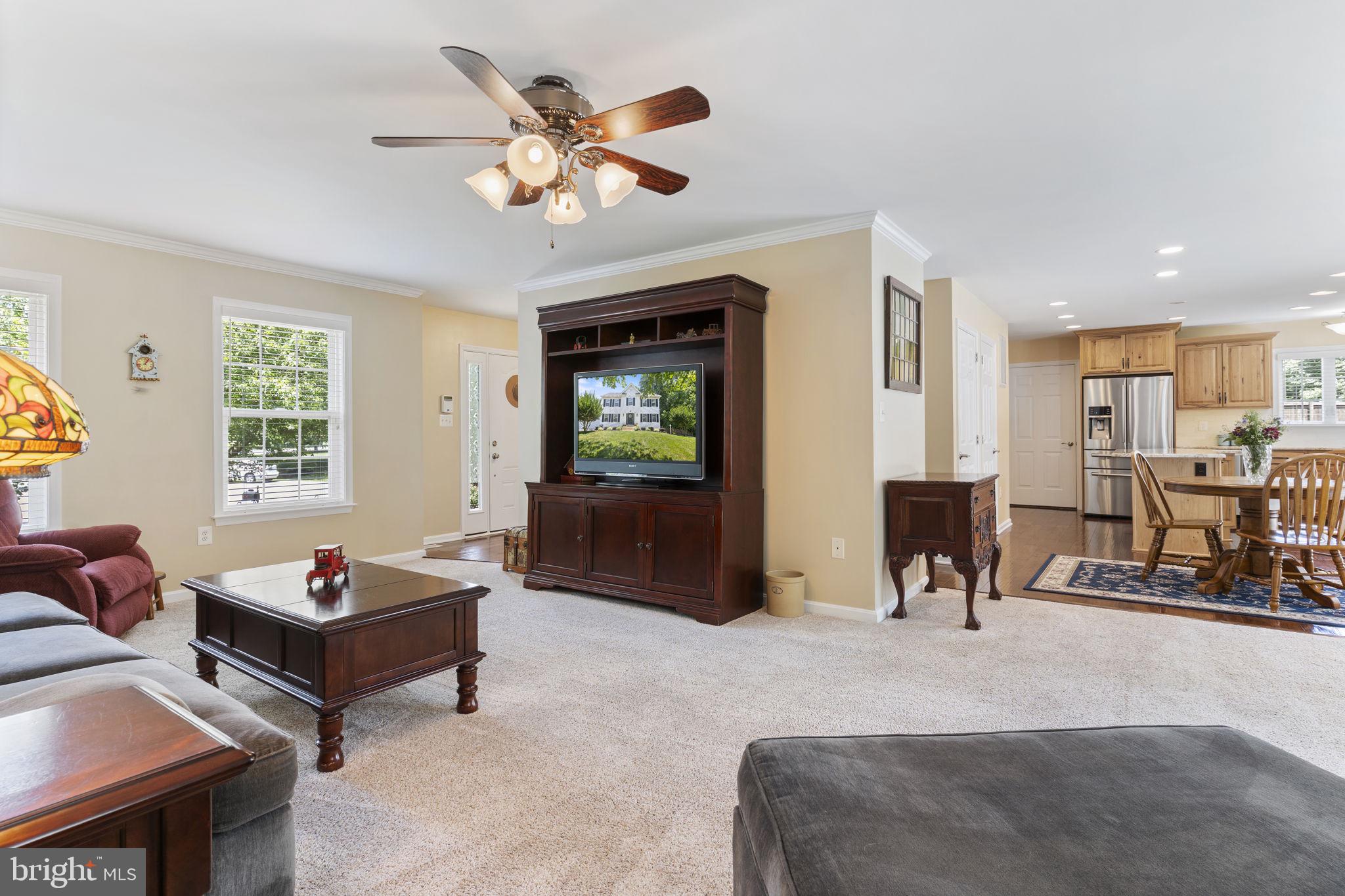 CROSS POINT - Residential