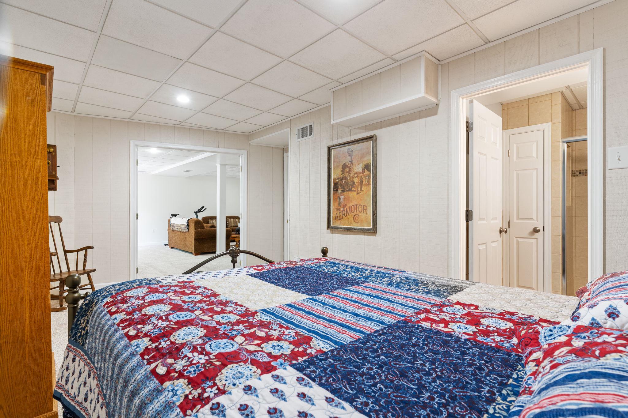 CROSS POINT - Residential