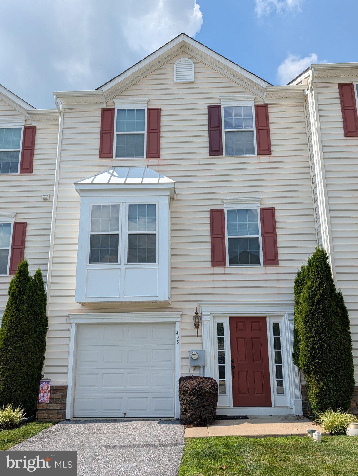 ROUND HILL - Residential