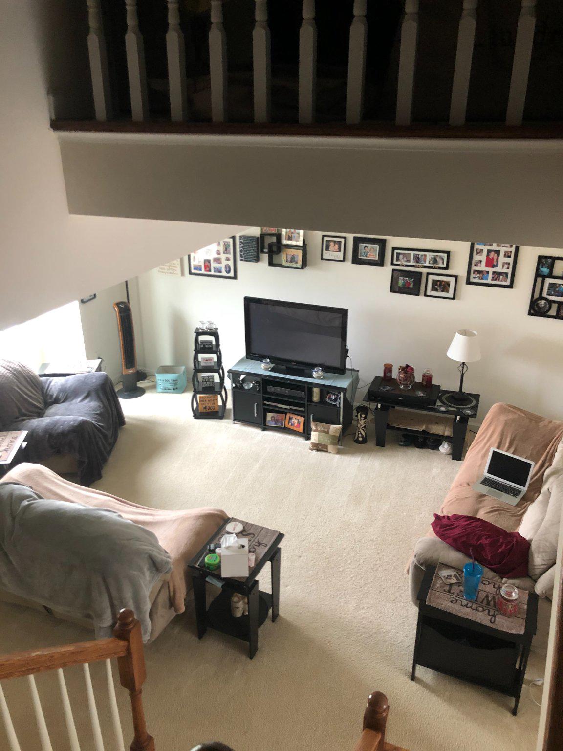 ROUND HILL - Residential