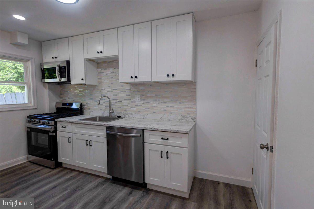 RADNOR WINSTON - Residential