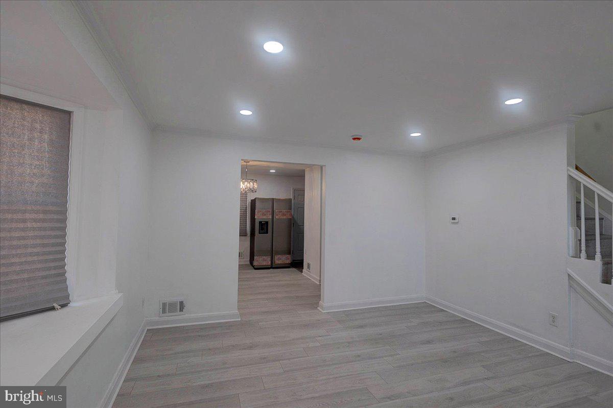 RADNOR WINSTON - Residential