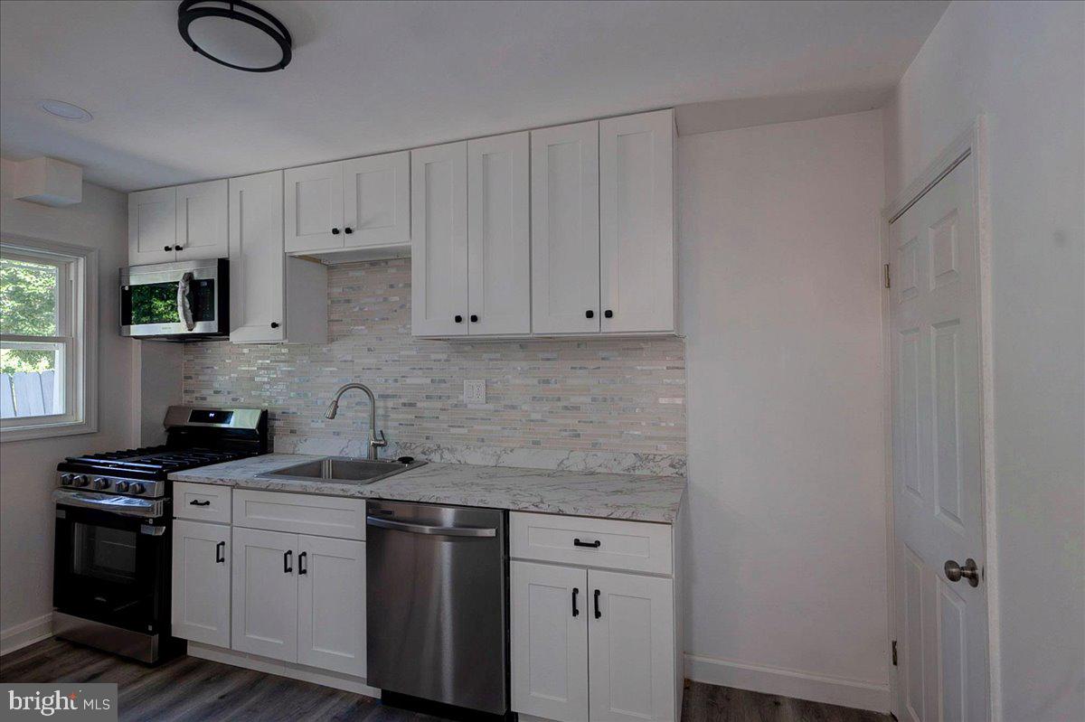 RADNOR WINSTON - Residential