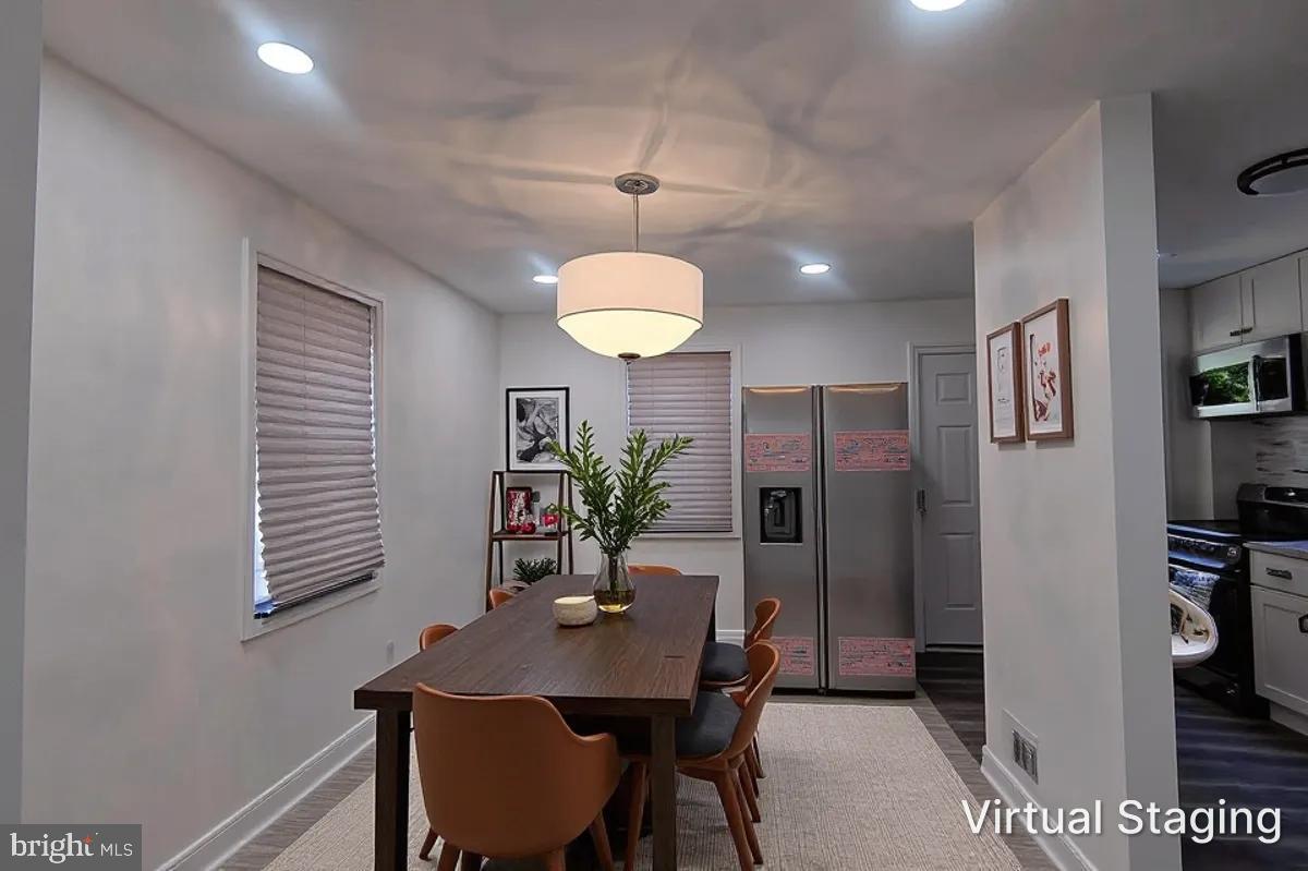 RADNOR WINSTON - Residential