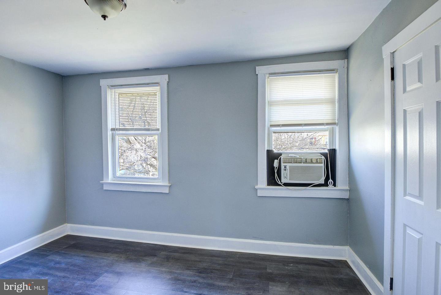 Completely rehabbed 1 bed apartment up for rent. 2nd floor unit has an eat-in kitchen with living room. Walking distance to shops, restaurants and the Delaware river.  Front porch and nice sized rear yard to be shared by tenants. There is off street parking behind the property giving each tenant one parking spot. Tenants will be required to purchase their own rental insurance policy. (Typically under 150 annually). Landlord pays water; Tenant responsible for other utilities. Unit is a versatile layout where the living room could be considered a 2nd bedroom as well. 

1400 a month Landlord pays water/sewer; Tenant responsible for all other utilities including renters insurance; (Renters insurance typically 150 a year); 1st, and security due at signing. No pets, no smoking.