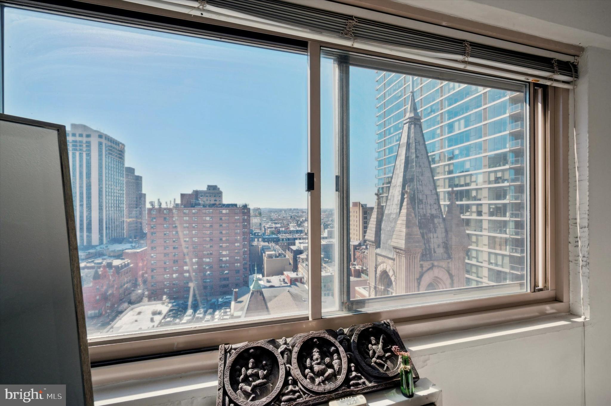 CENTER CITY - Residential Lease