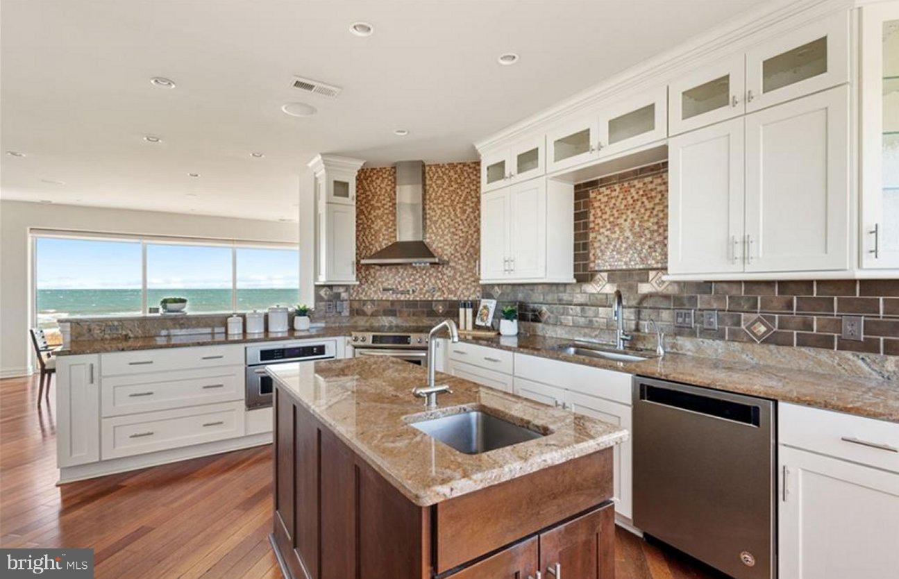 SANDBRIDGE BEACH - Residential
