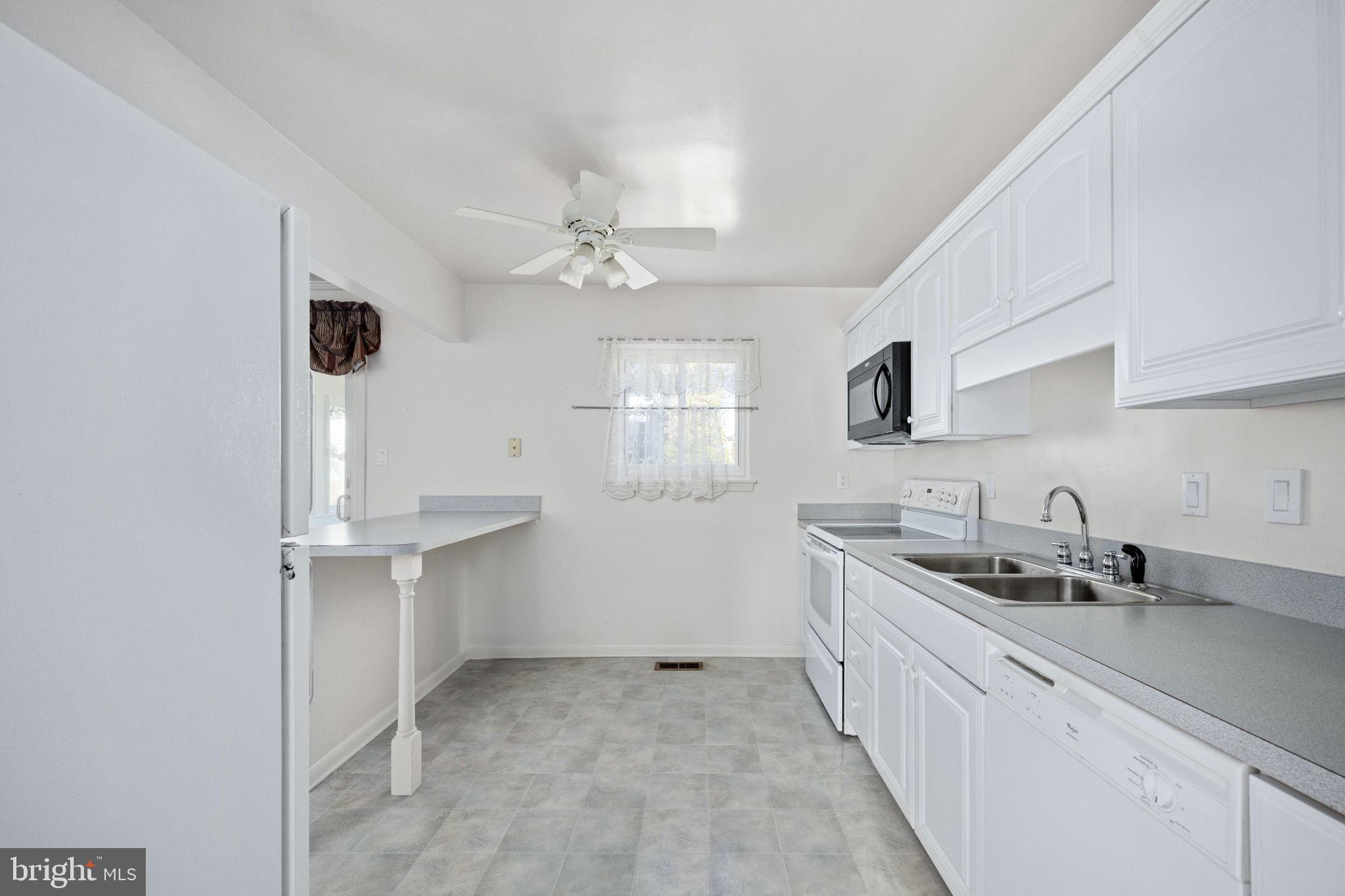 POINT OF WOODS - Residential