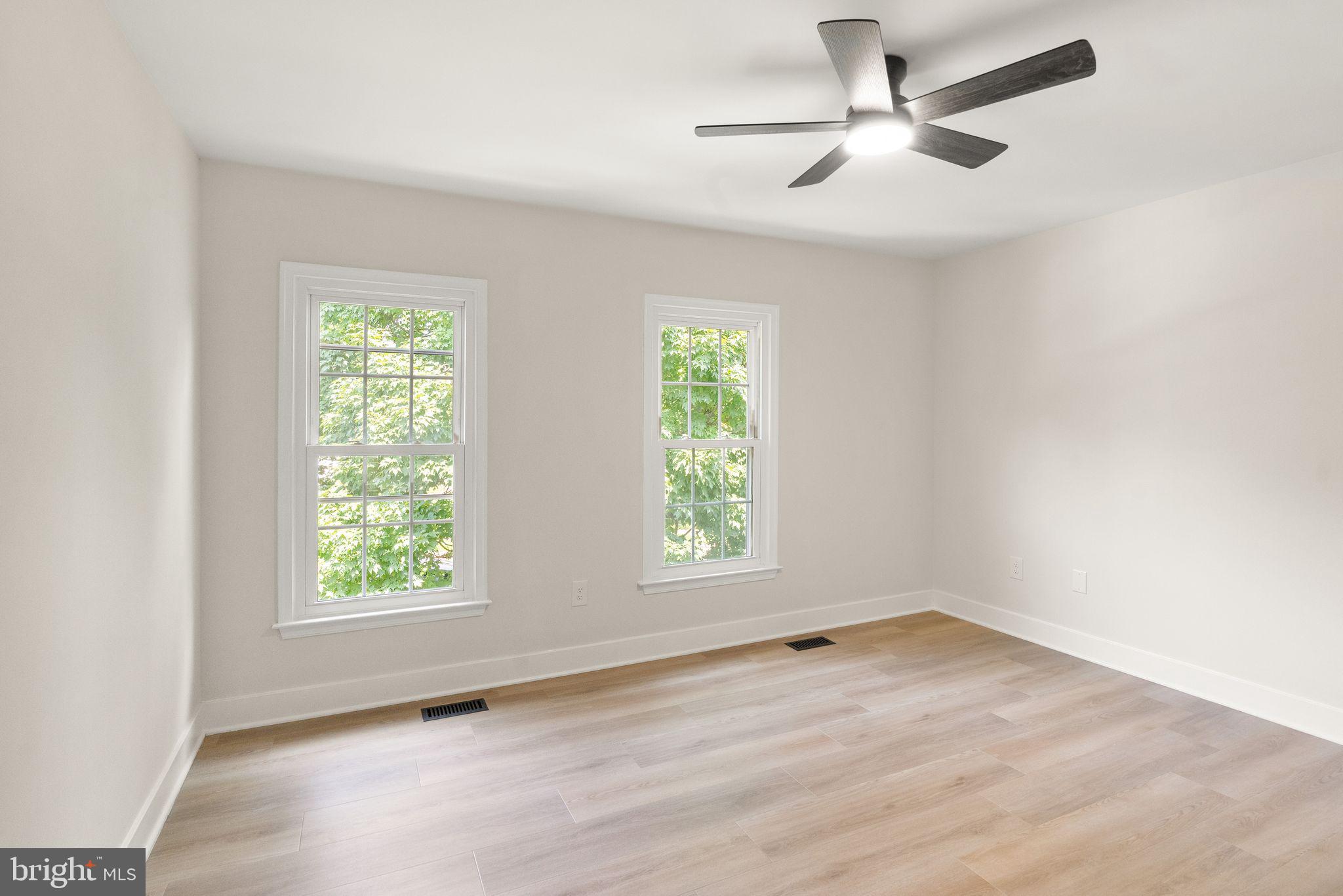 POPLAR TREE WOODS - Residential