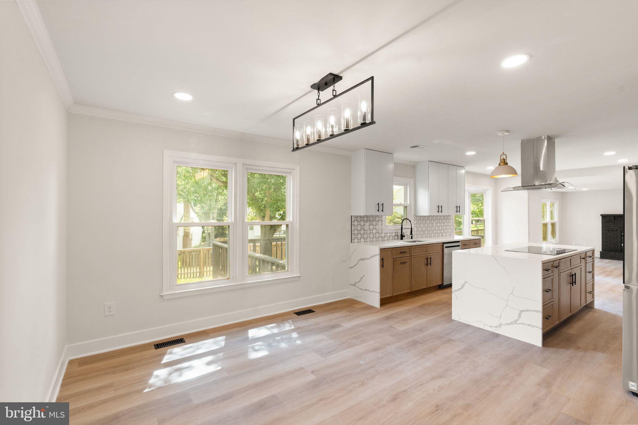 POPLAR TREE WOODS - Residential