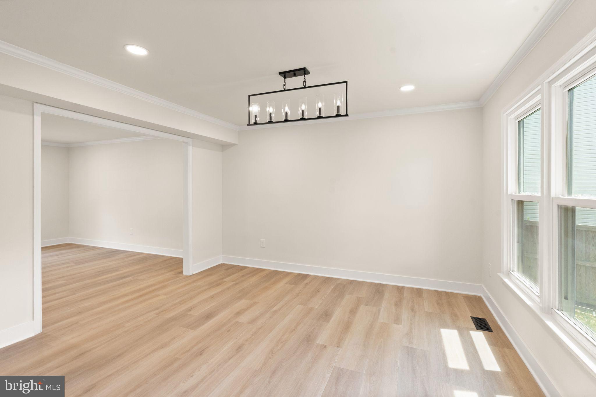 POPLAR TREE WOODS - Residential