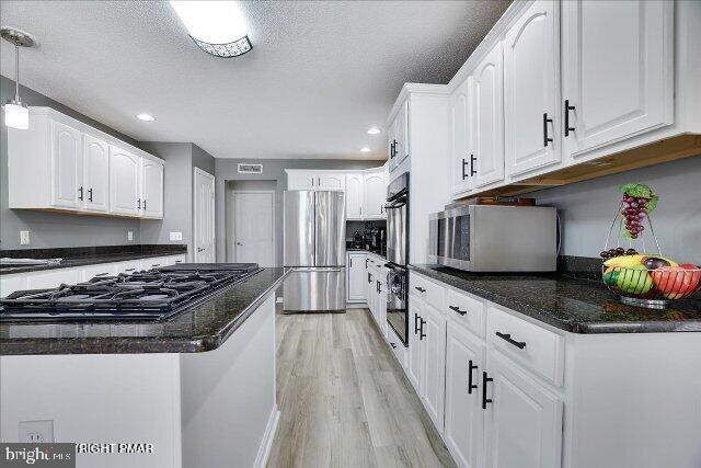 HIGH COUNTRY ESTATES - Residential