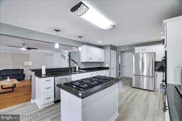 HIGH COUNTRY ESTATES - Residential