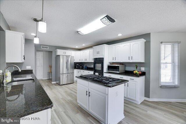 HIGH COUNTRY ESTATES - Residential
