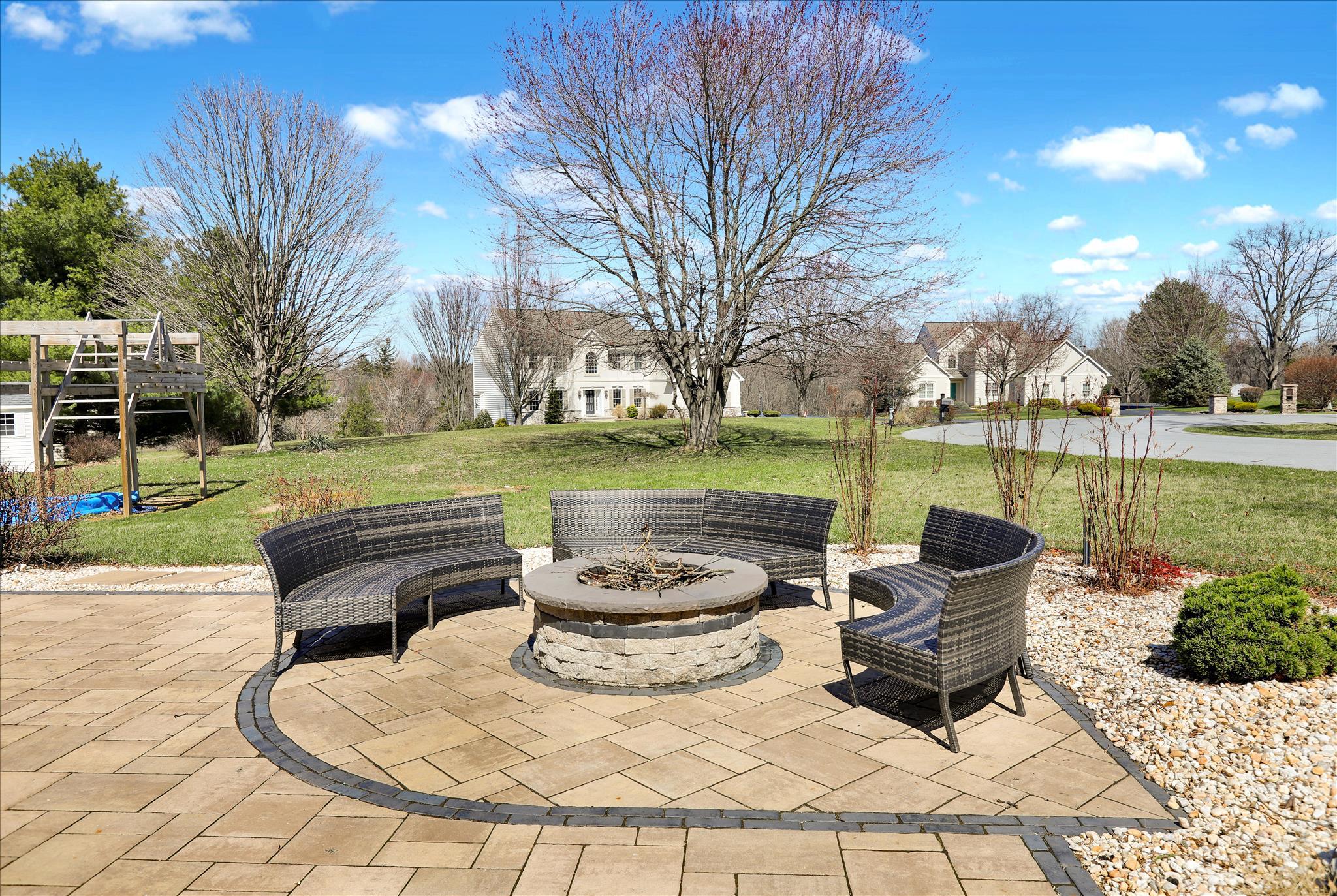 CREEKSIDE ESTATES - Residential