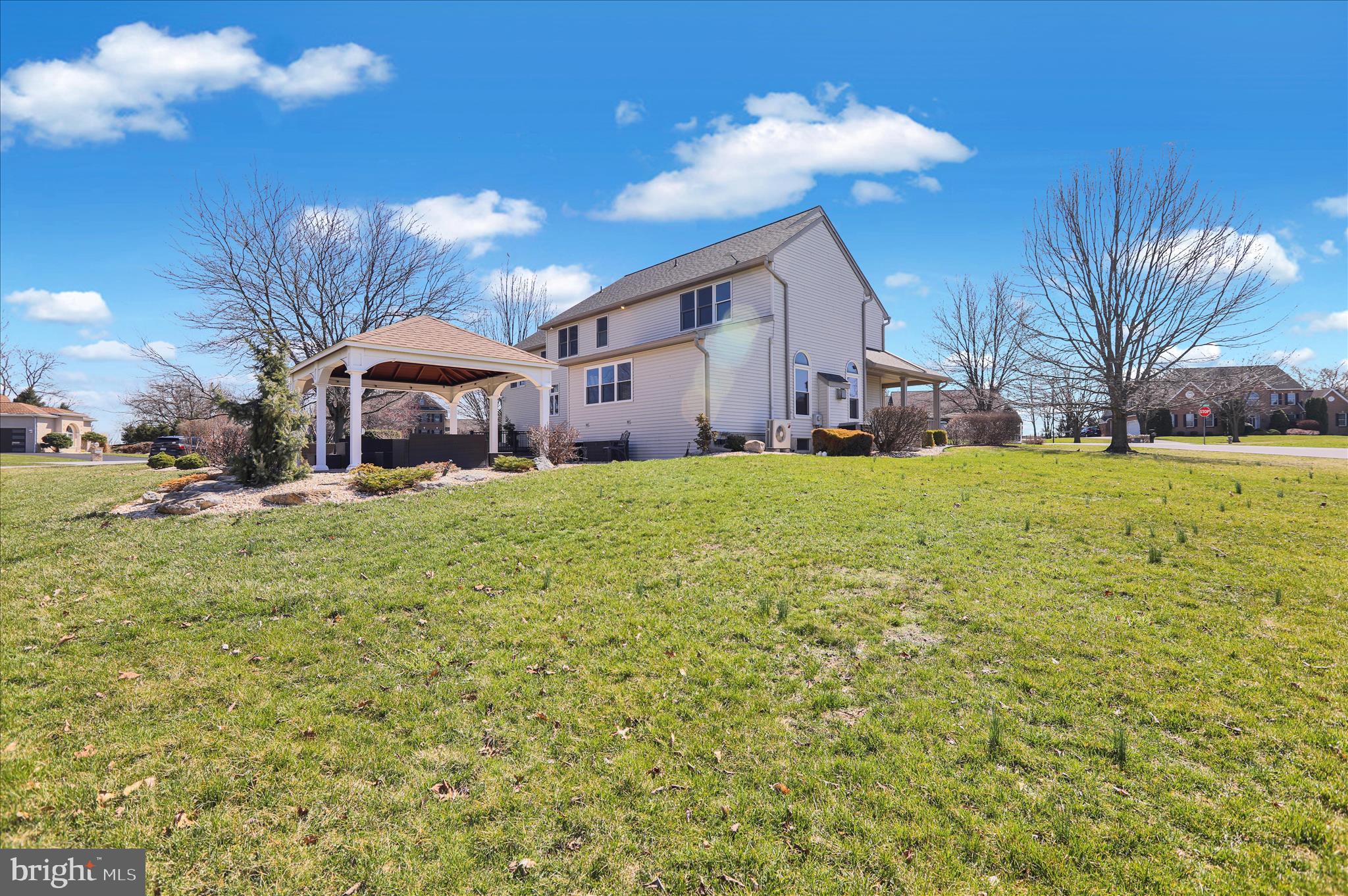 CREEKSIDE ESTATES - Residential
