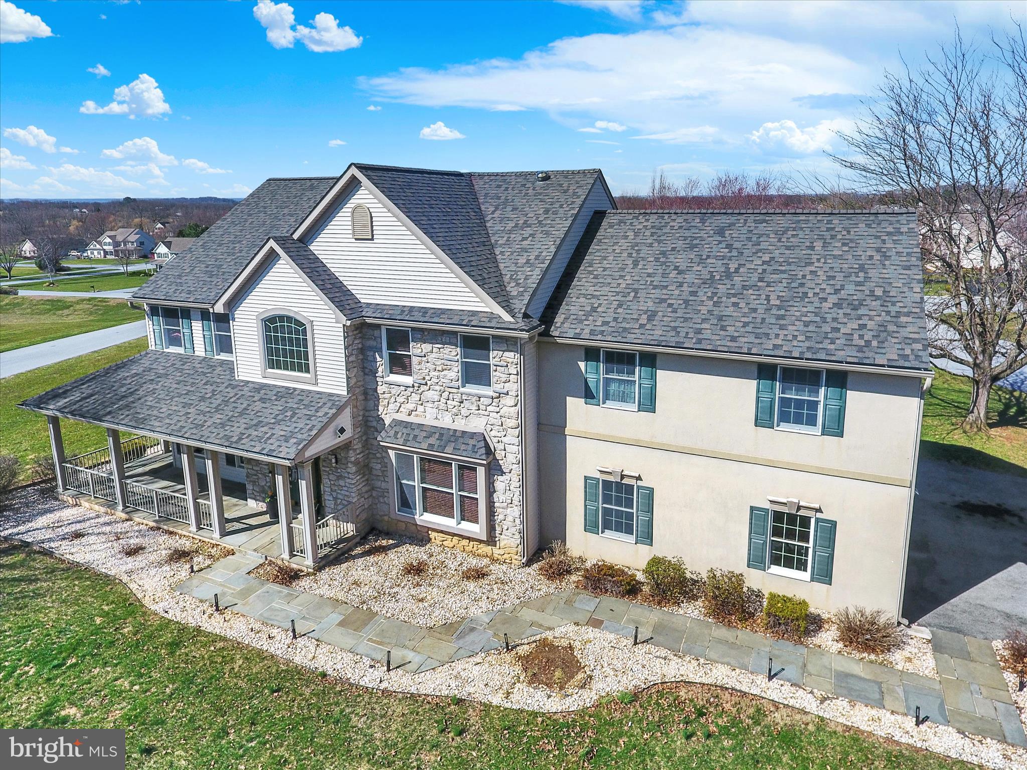 CREEKSIDE ESTATES - Residential
