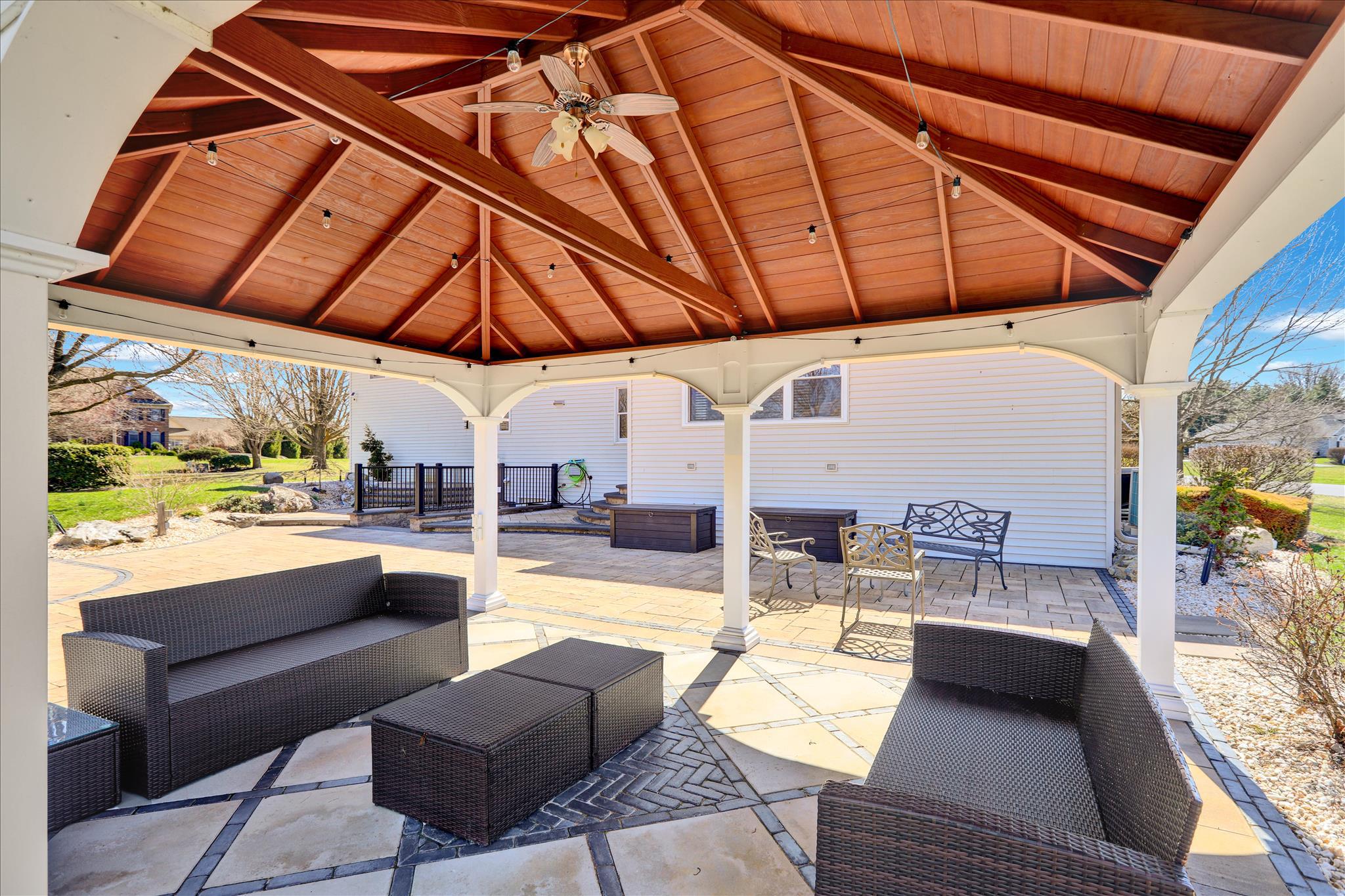 CREEKSIDE ESTATES - Residential