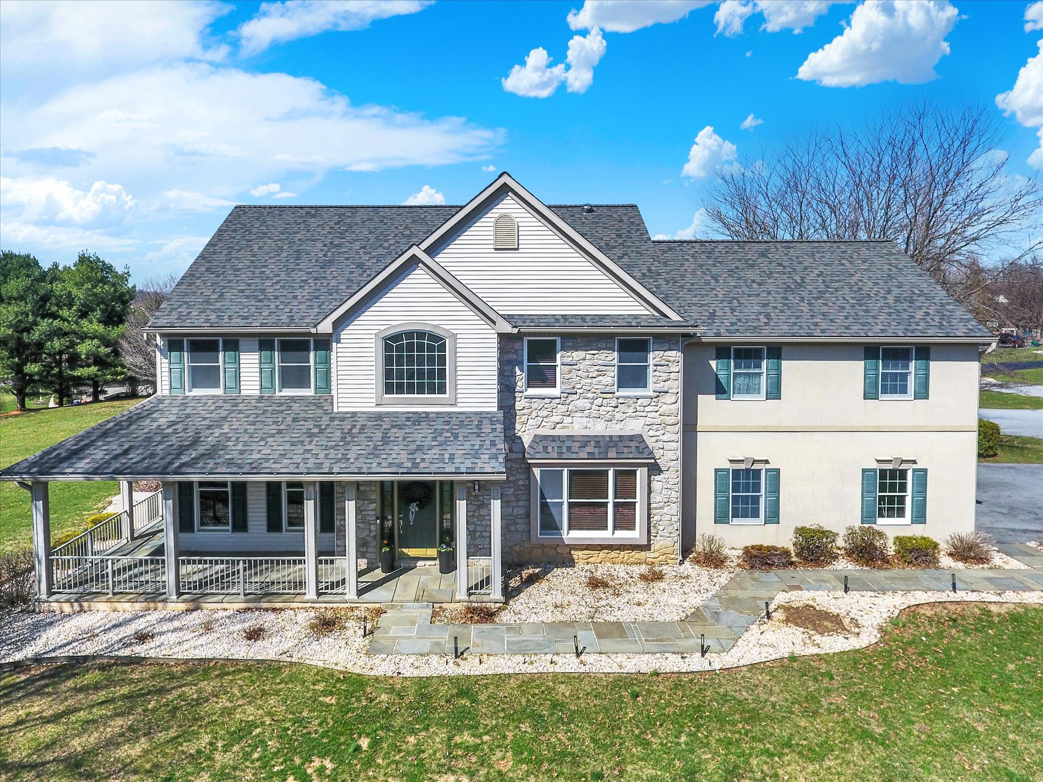 CREEKSIDE ESTATES - Residential