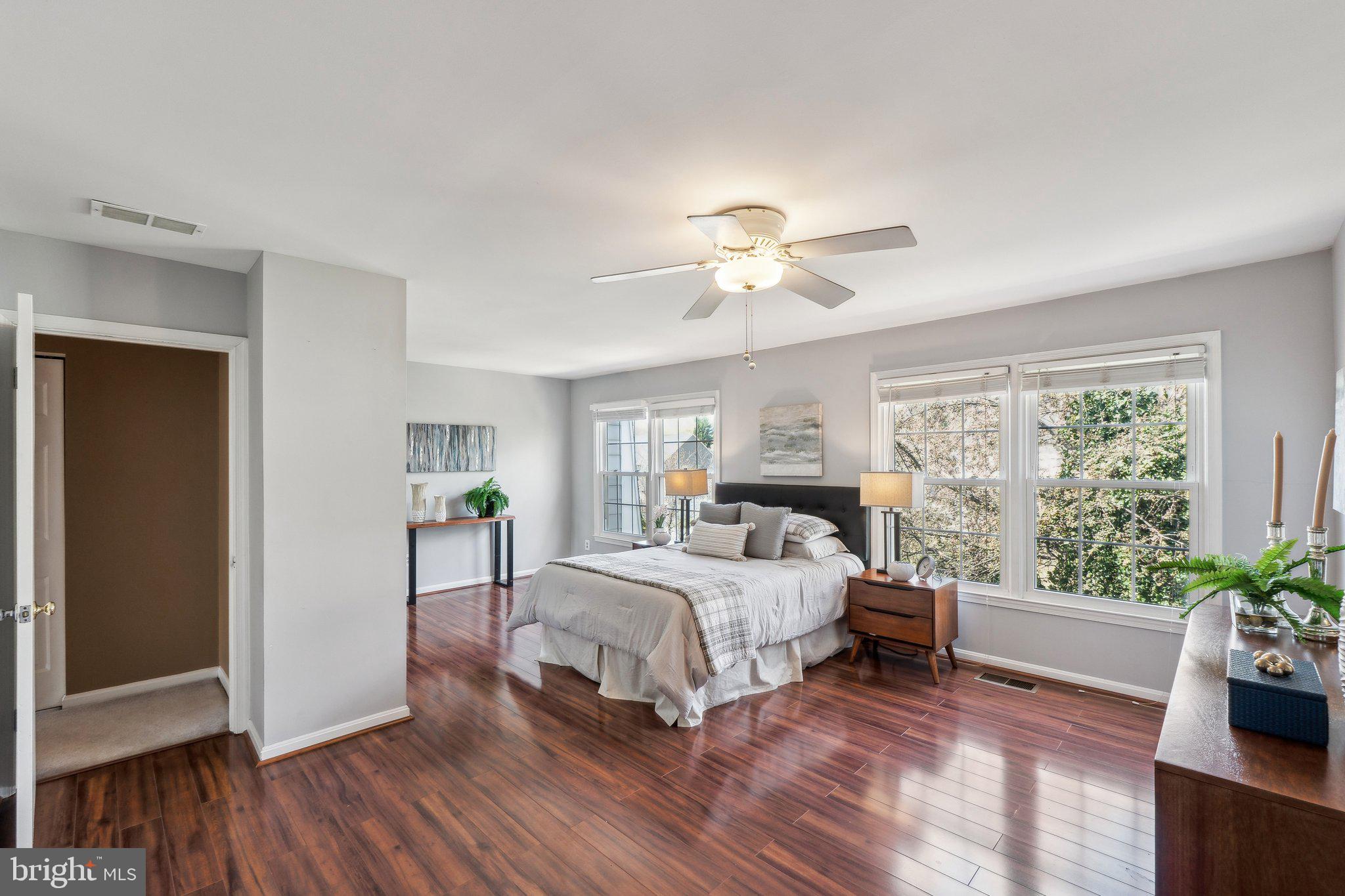 FAIRWAY ISLAND - Residential
