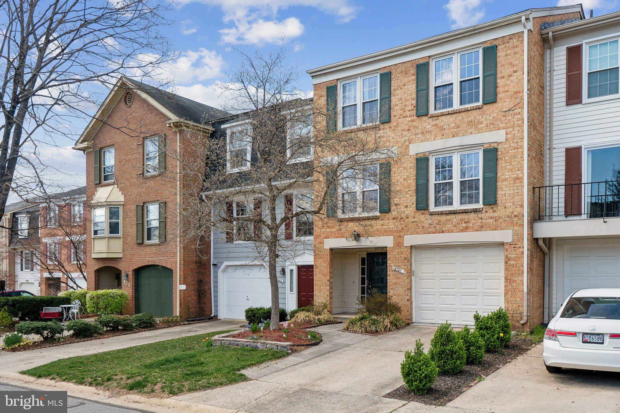 FAIRWAY ISLAND - Residential