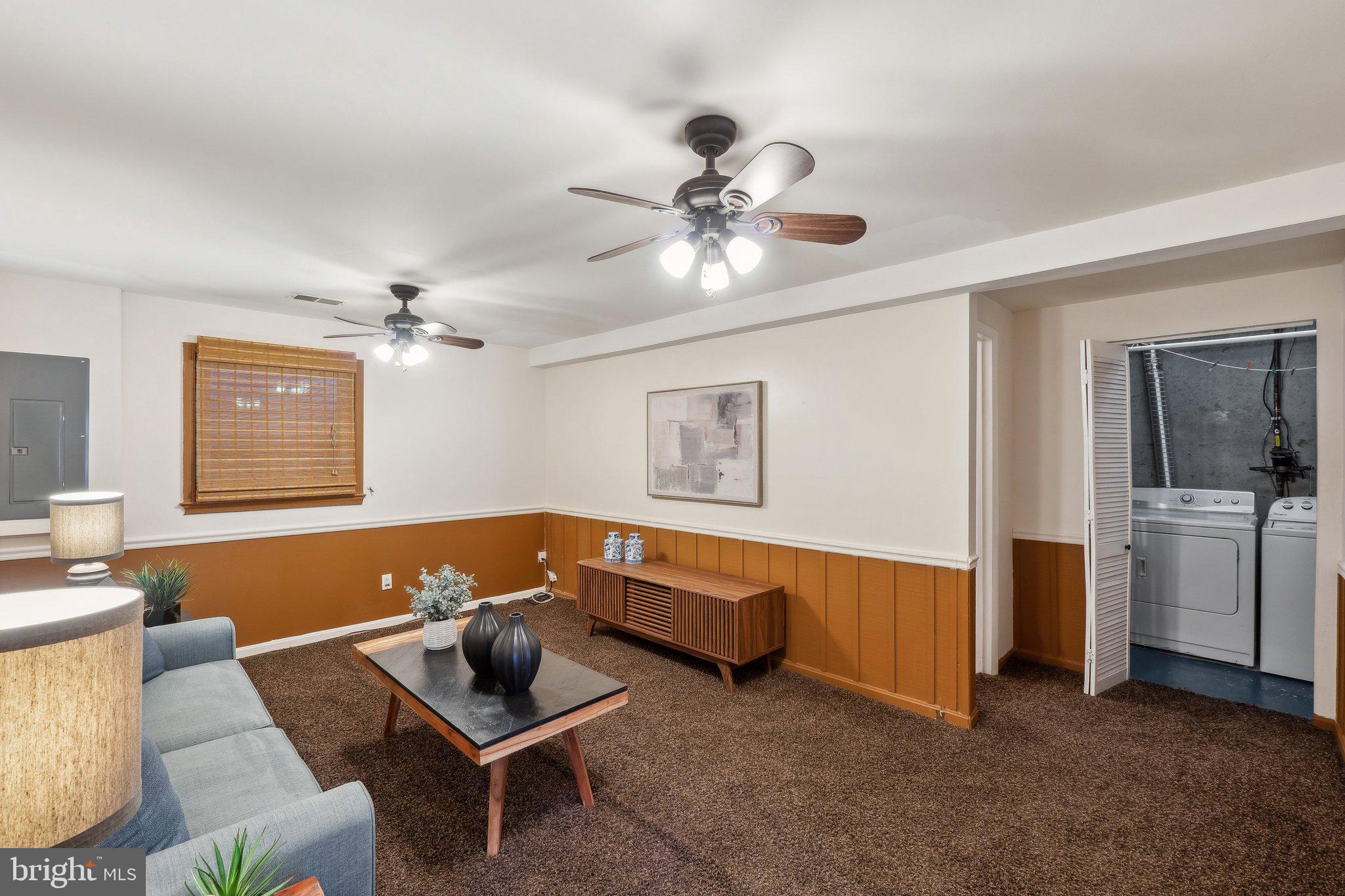 FAIRWAY ISLAND - Residential