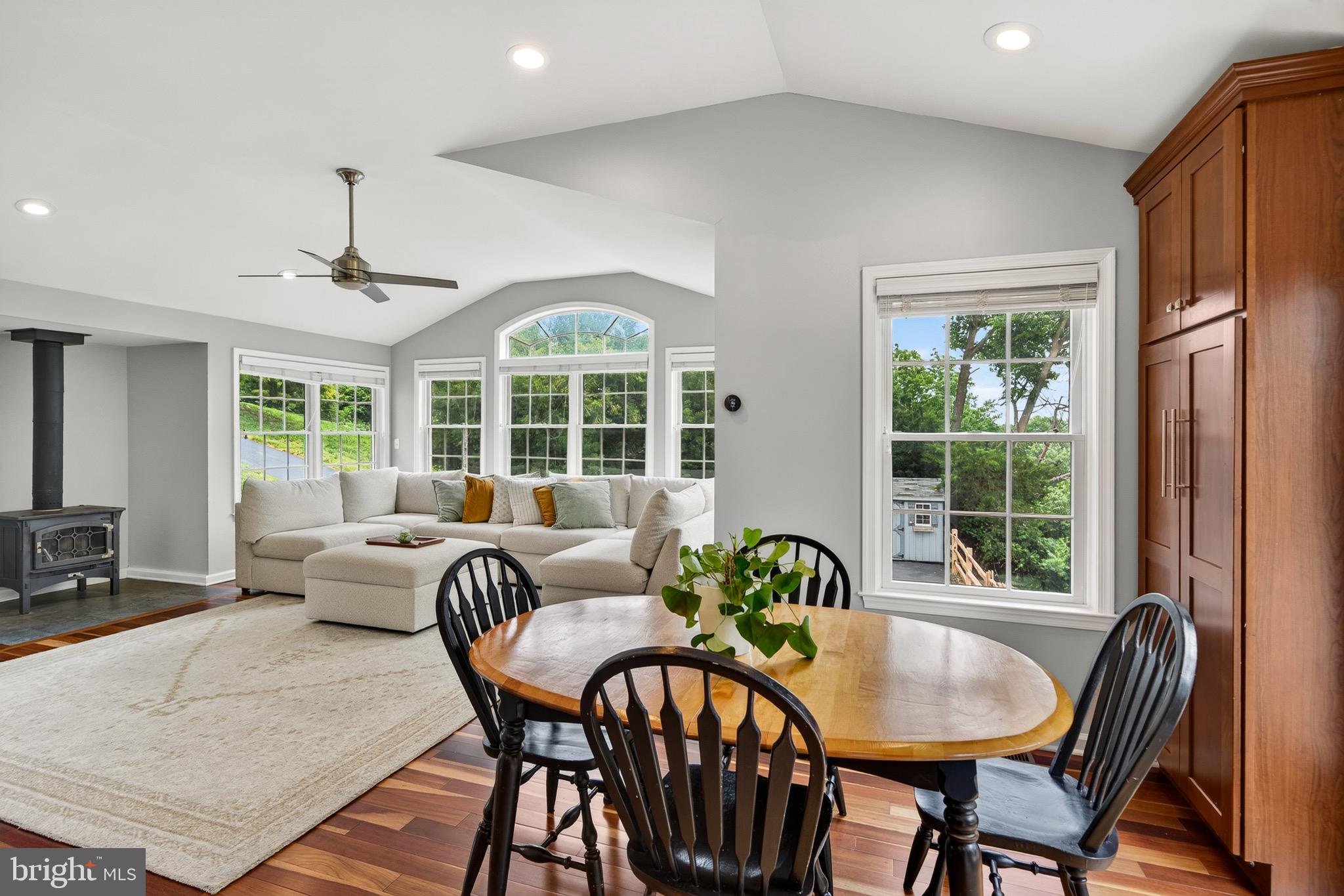 GRANDVIEW ACRES - Residential