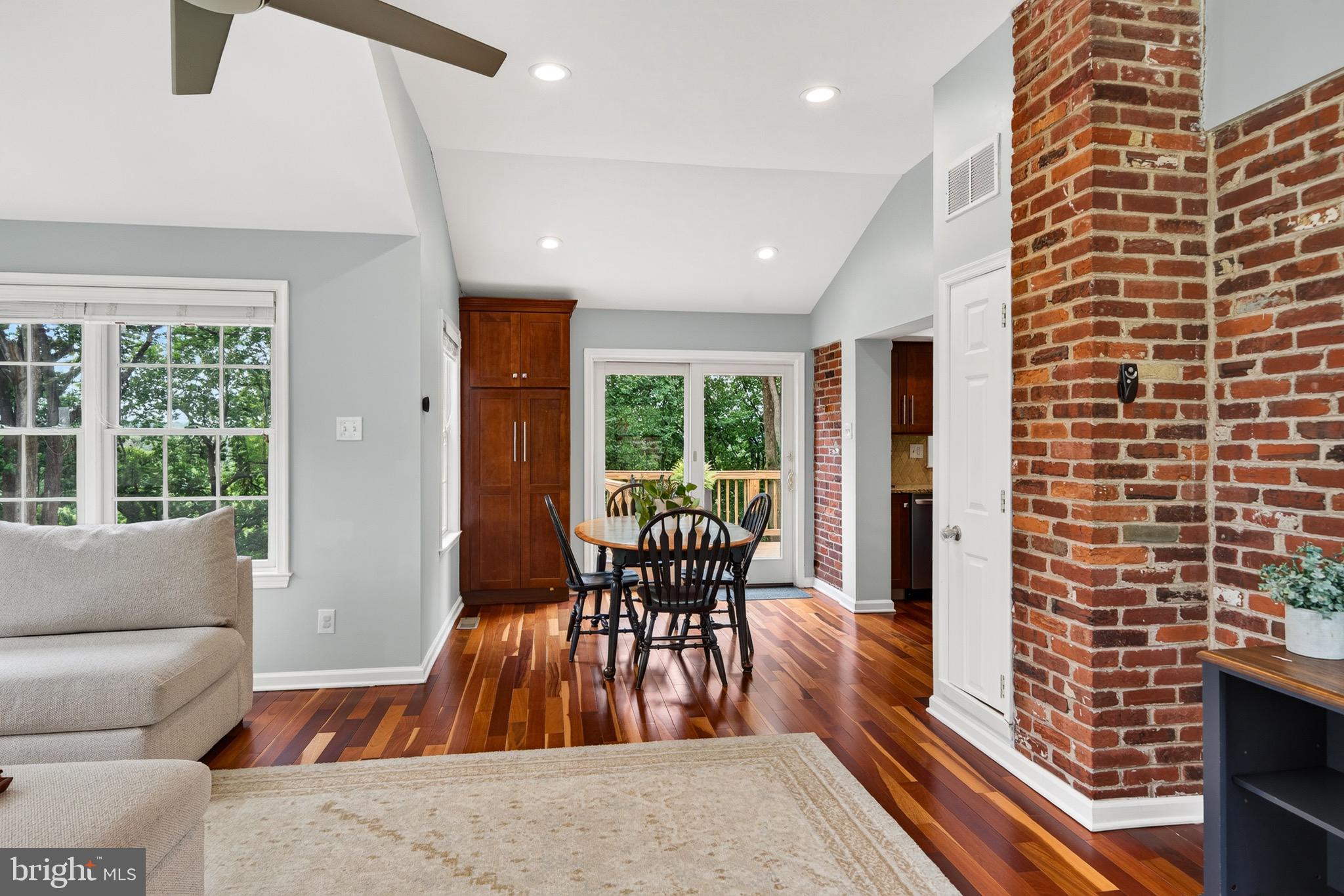 GRANDVIEW ACRES - Residential
