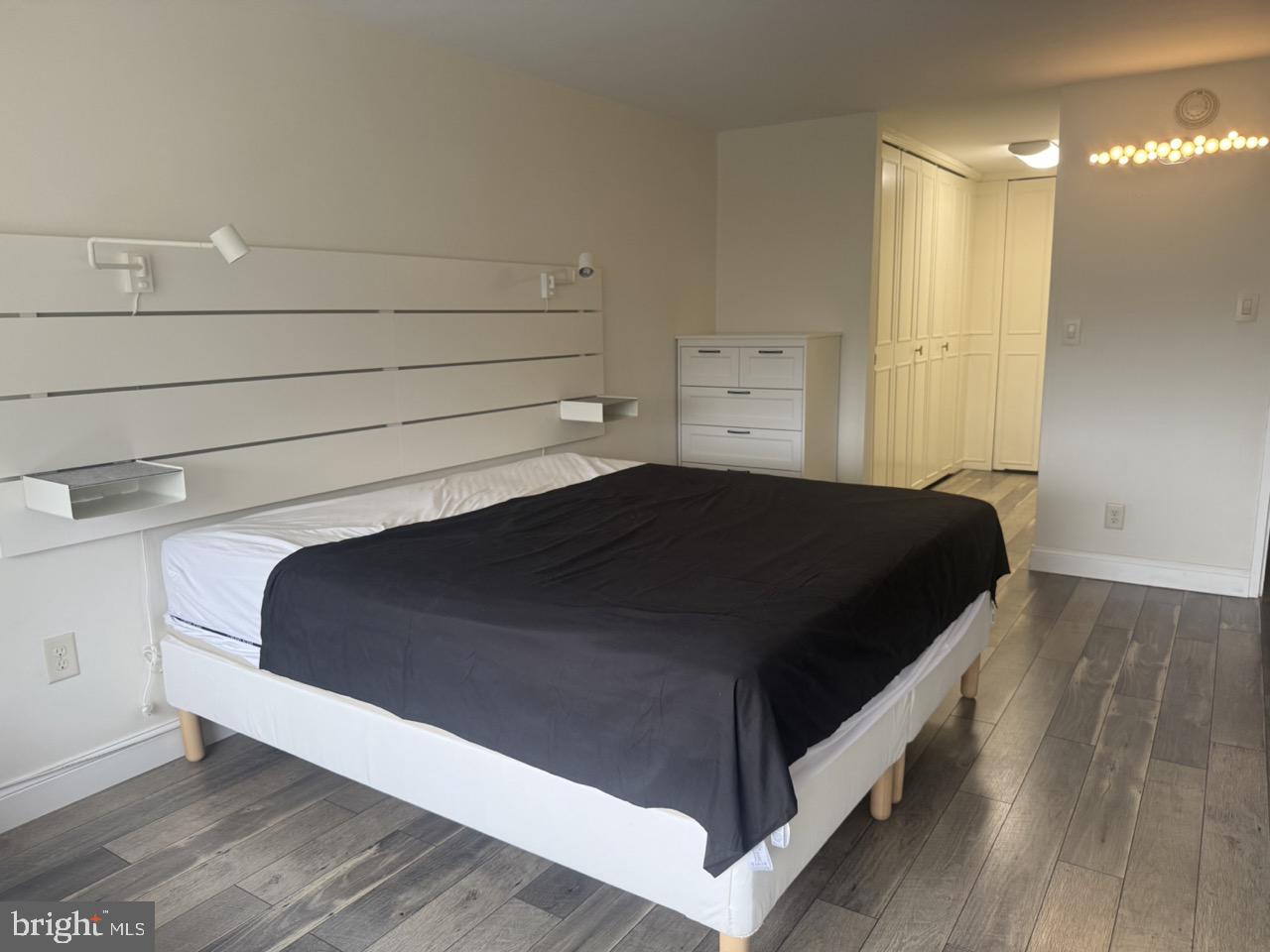 SUTTON TERR - Residential