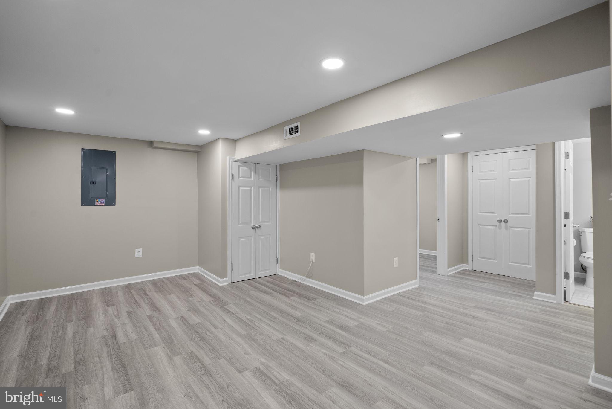 HOLLYWOOD - Residential