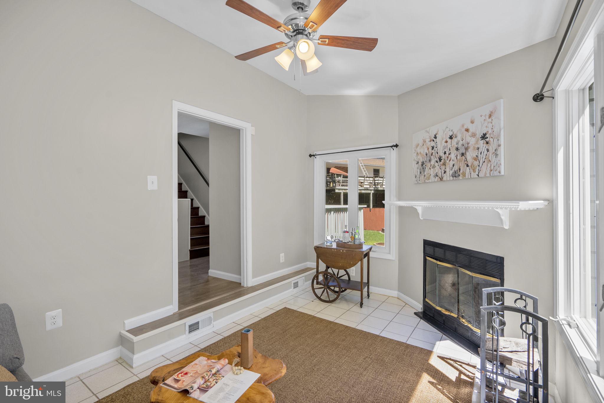 HOLLYWOOD - Residential