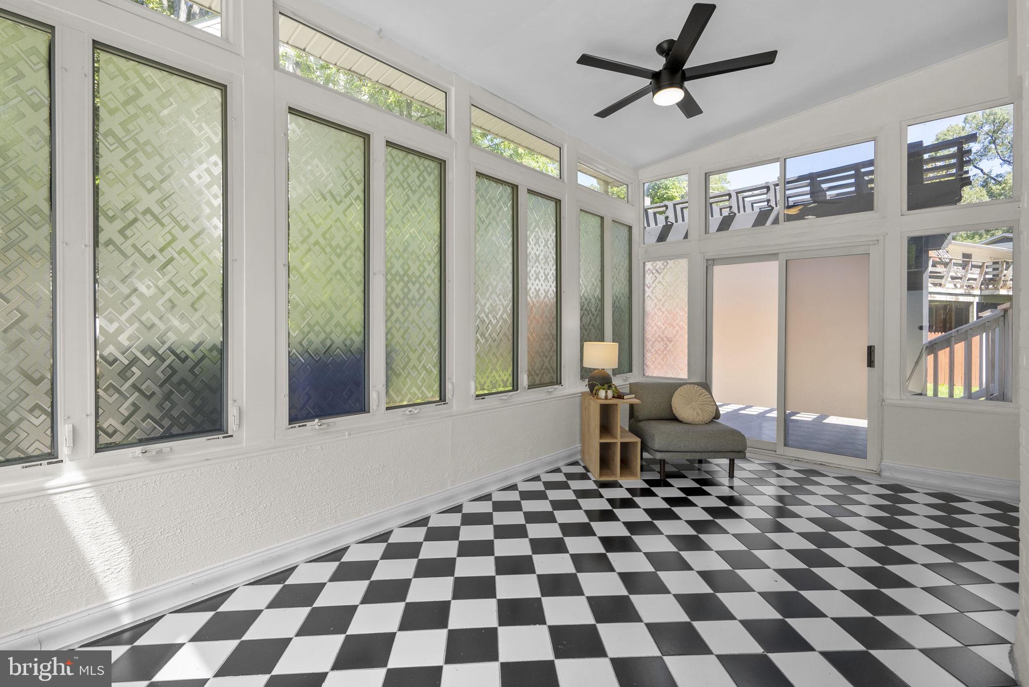 HOLLYWOOD - Residential