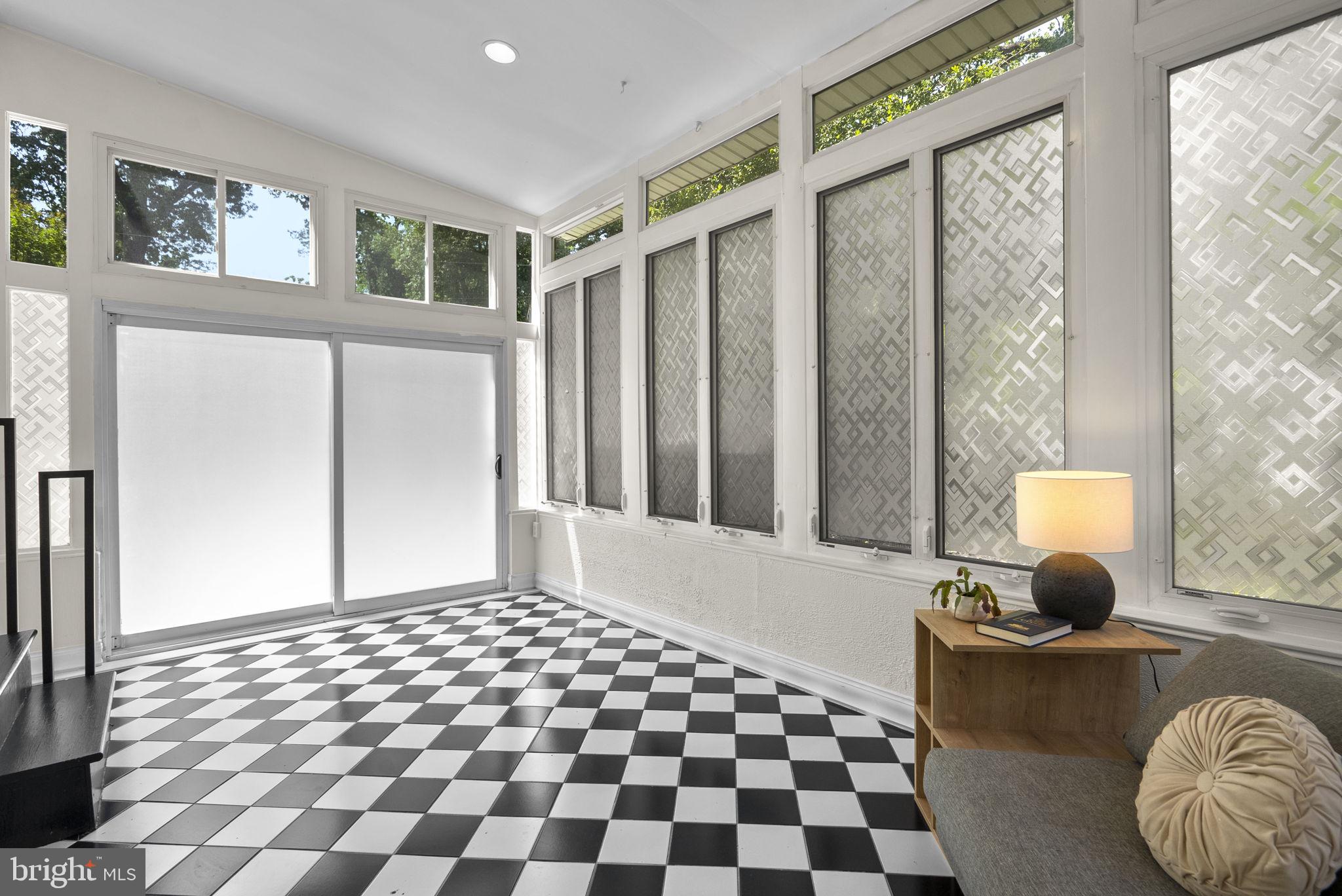 HOLLYWOOD - Residential