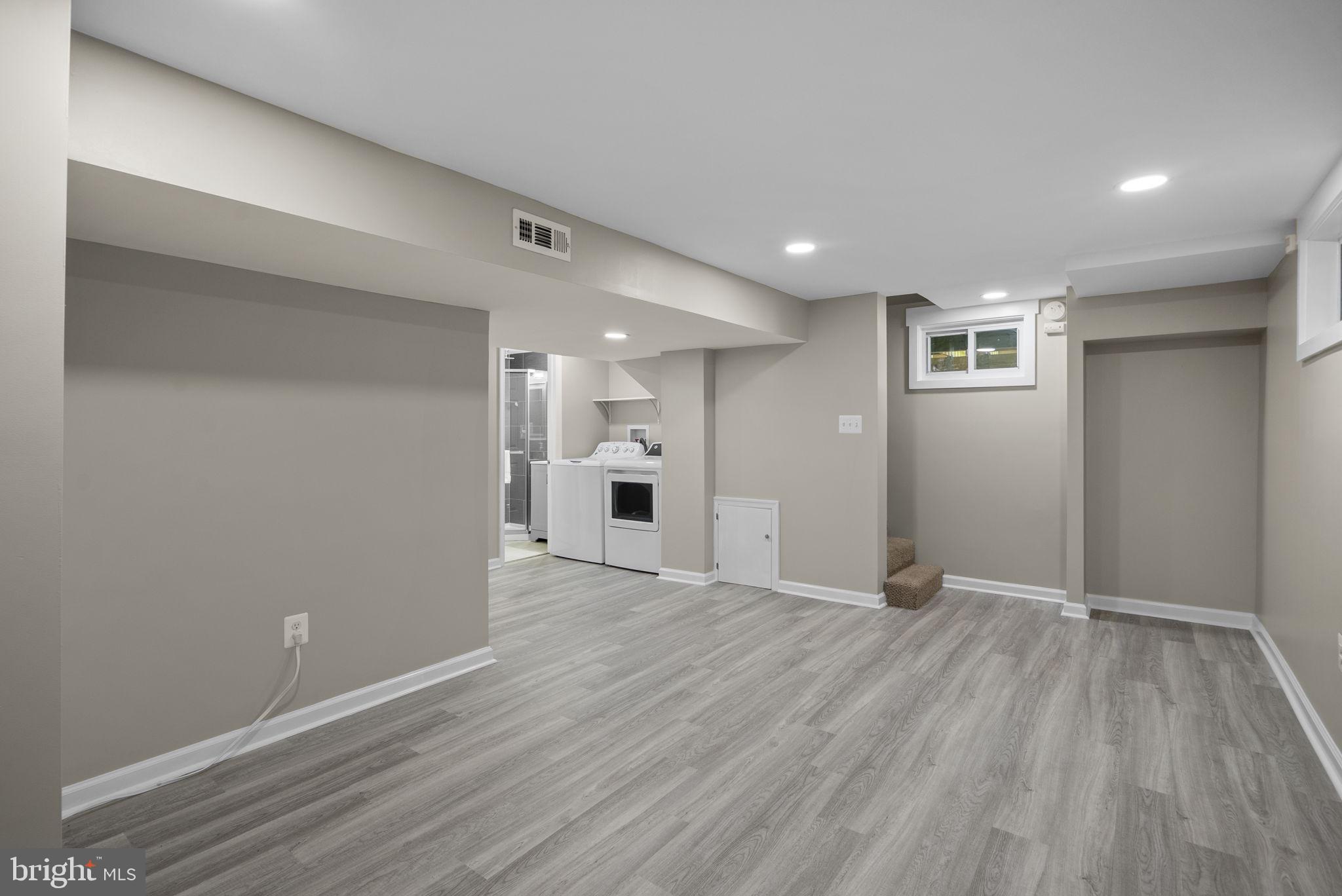 HOLLYWOOD - Residential