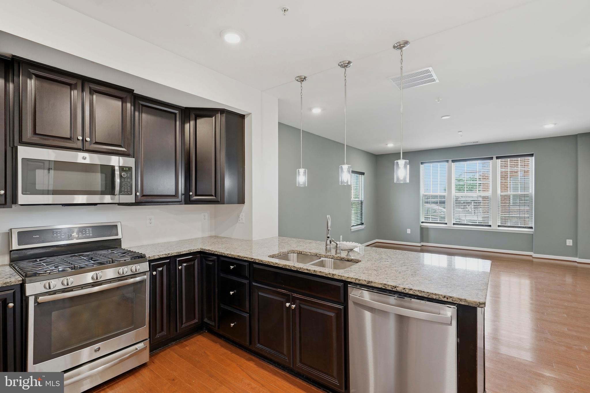 PINEY ORCHARD - Residential