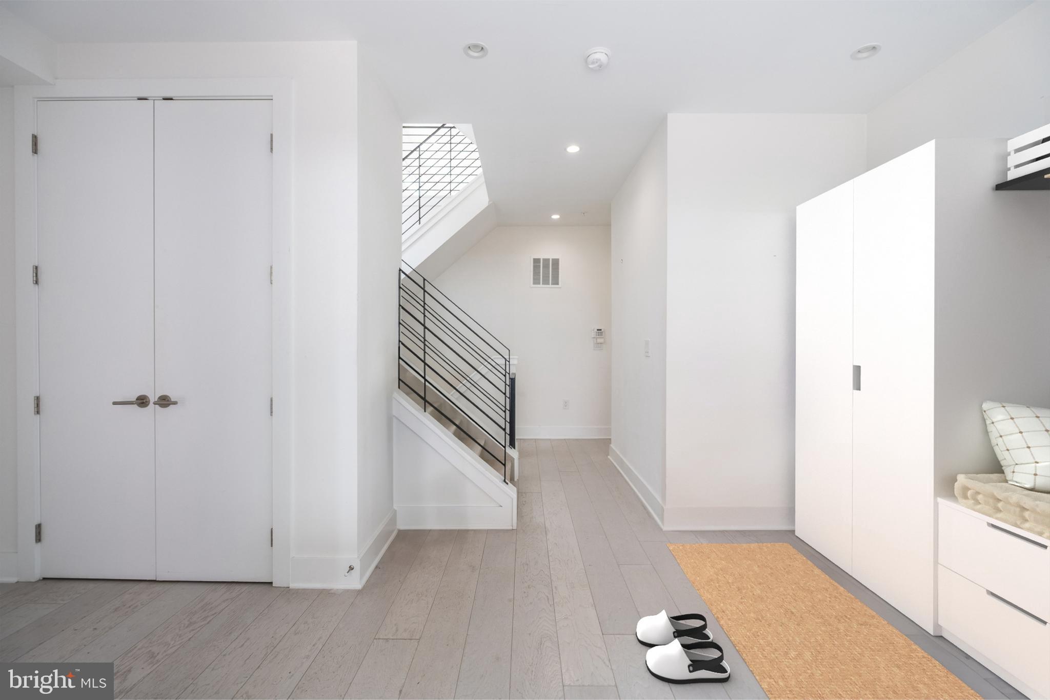SOCIETY HILL - Residential