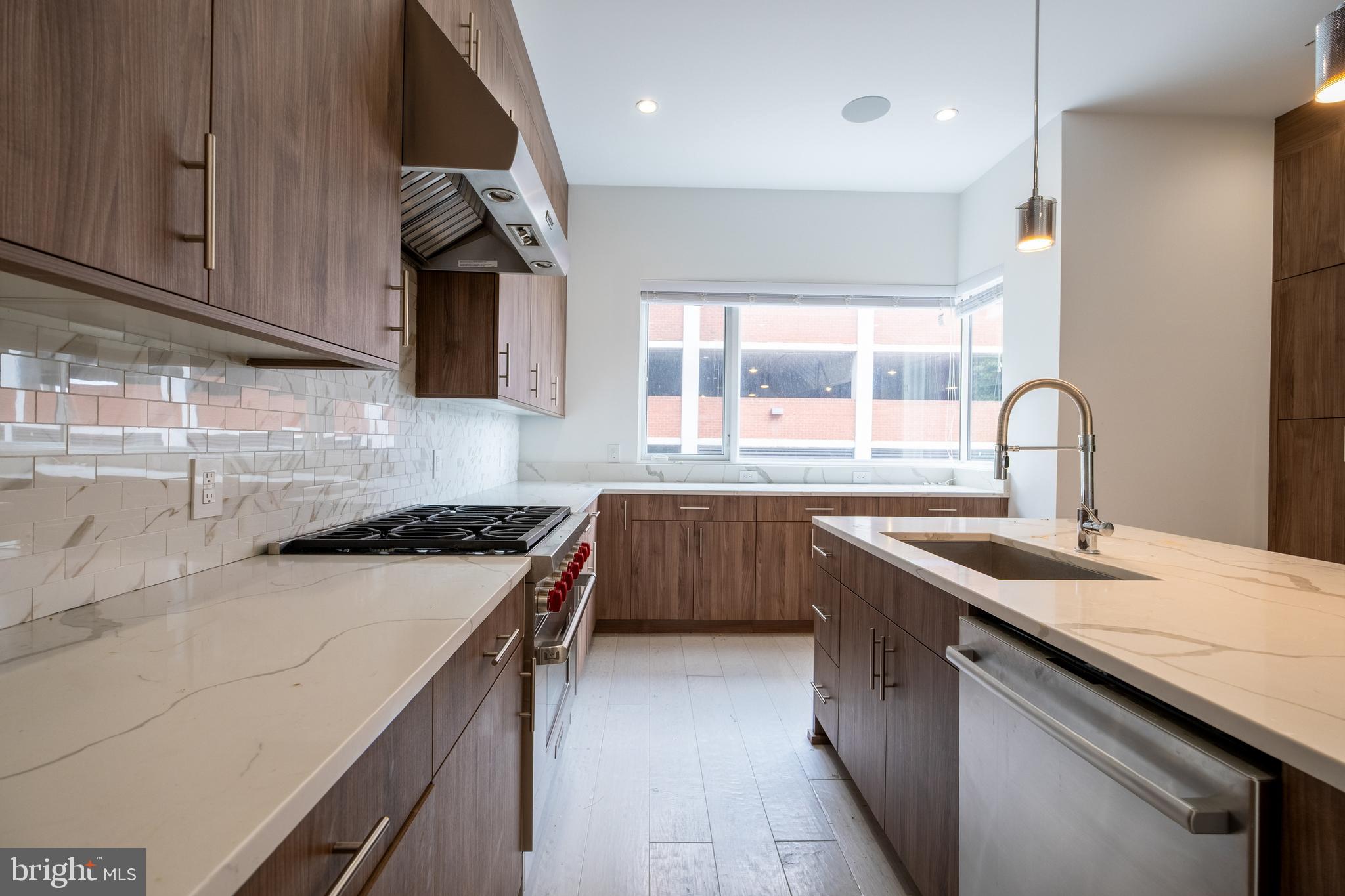 SOCIETY HILL - Residential