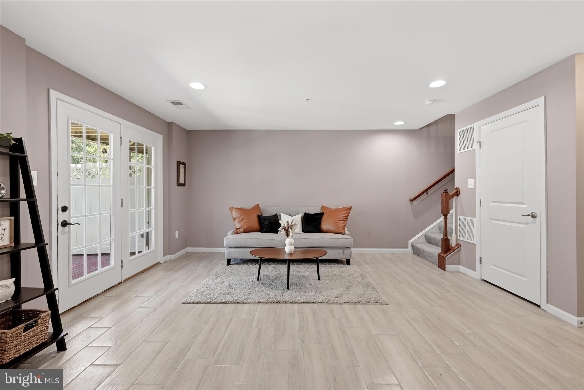 WATERFORD HILLS - Residential