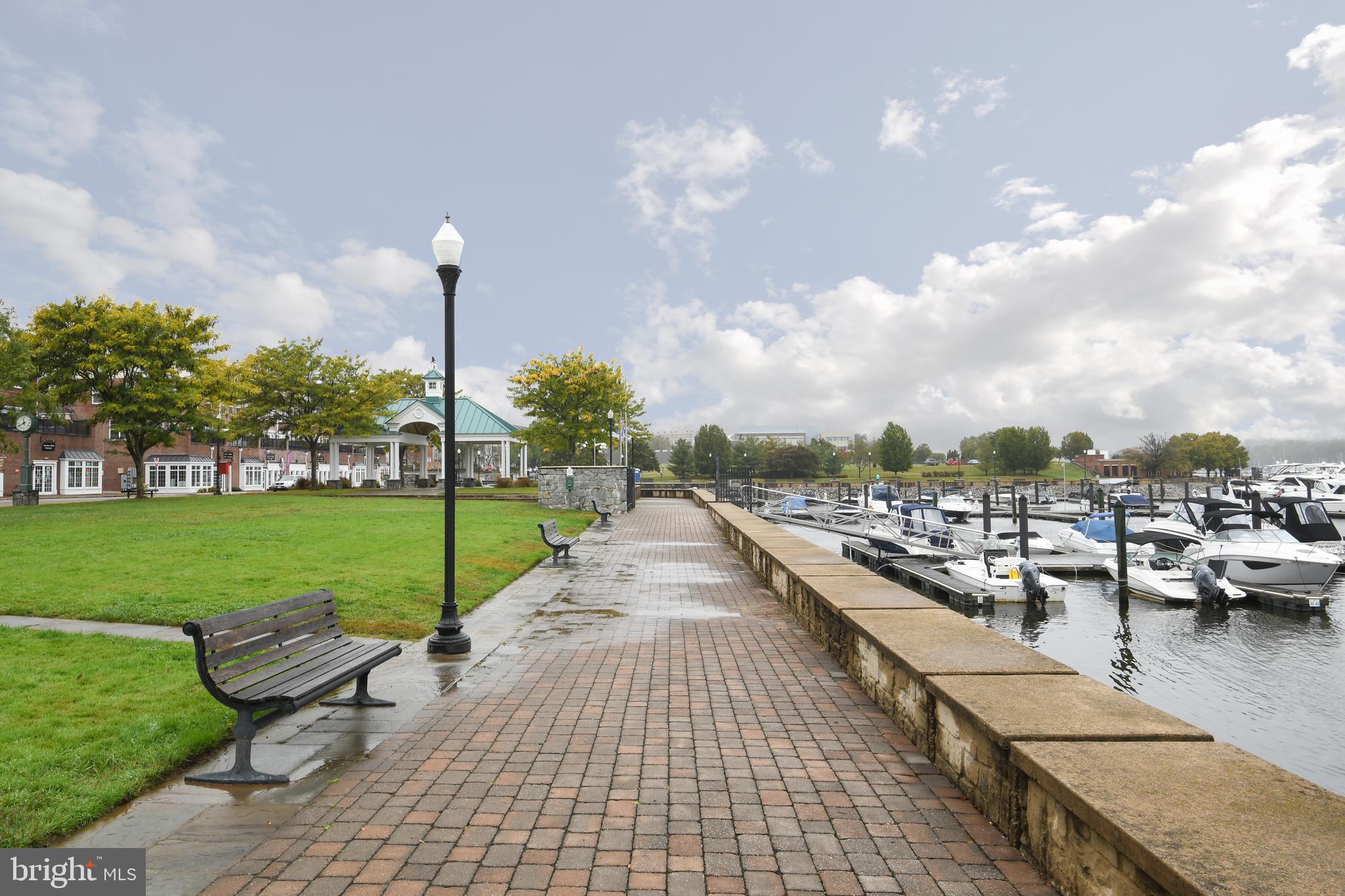 BELMONT BAY - Residential