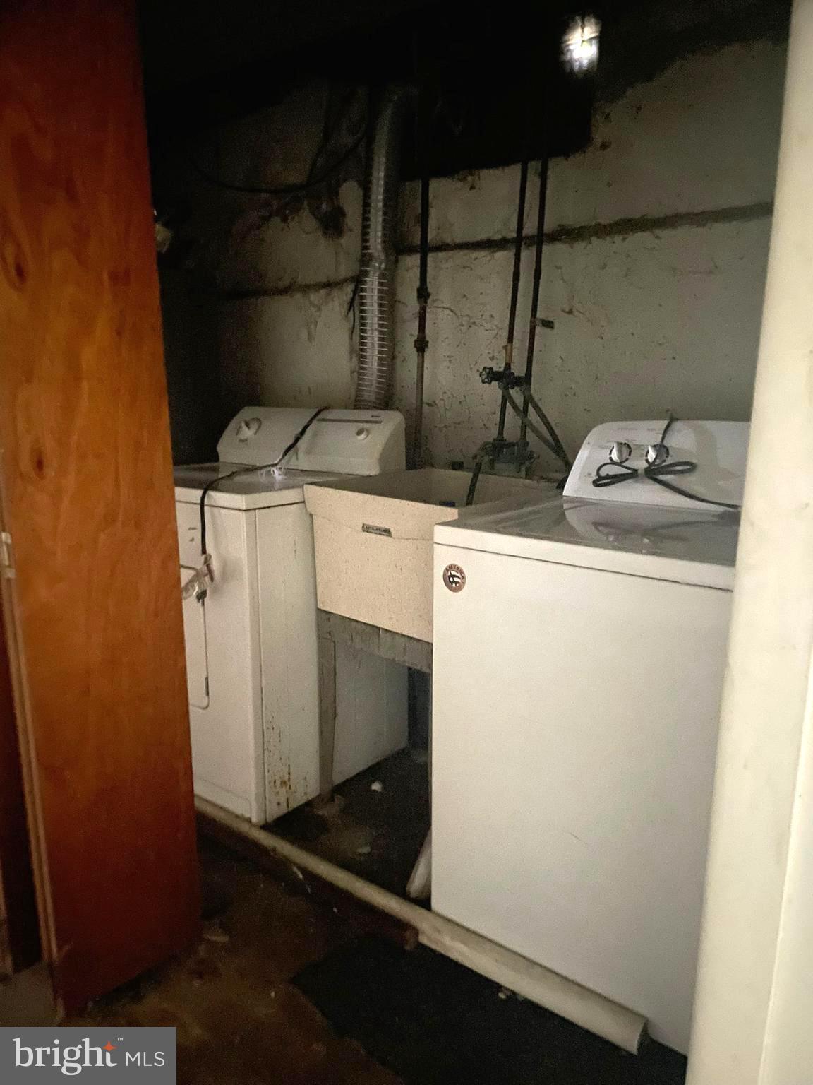 FRANKFORD - Residential Income