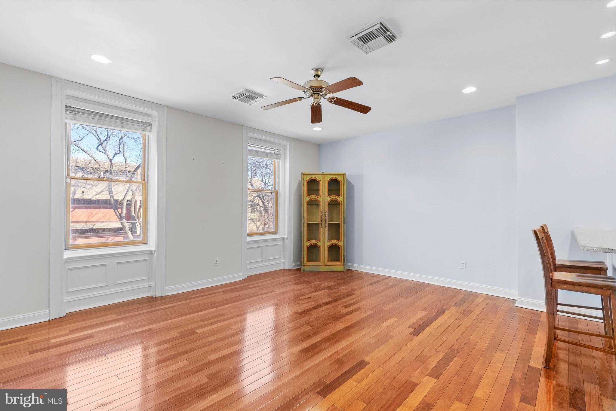 FAIRMOUNT - Residential Income