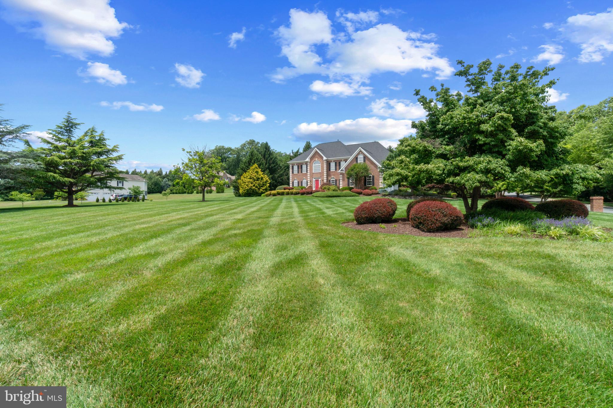 MANOR OAKS - Residential