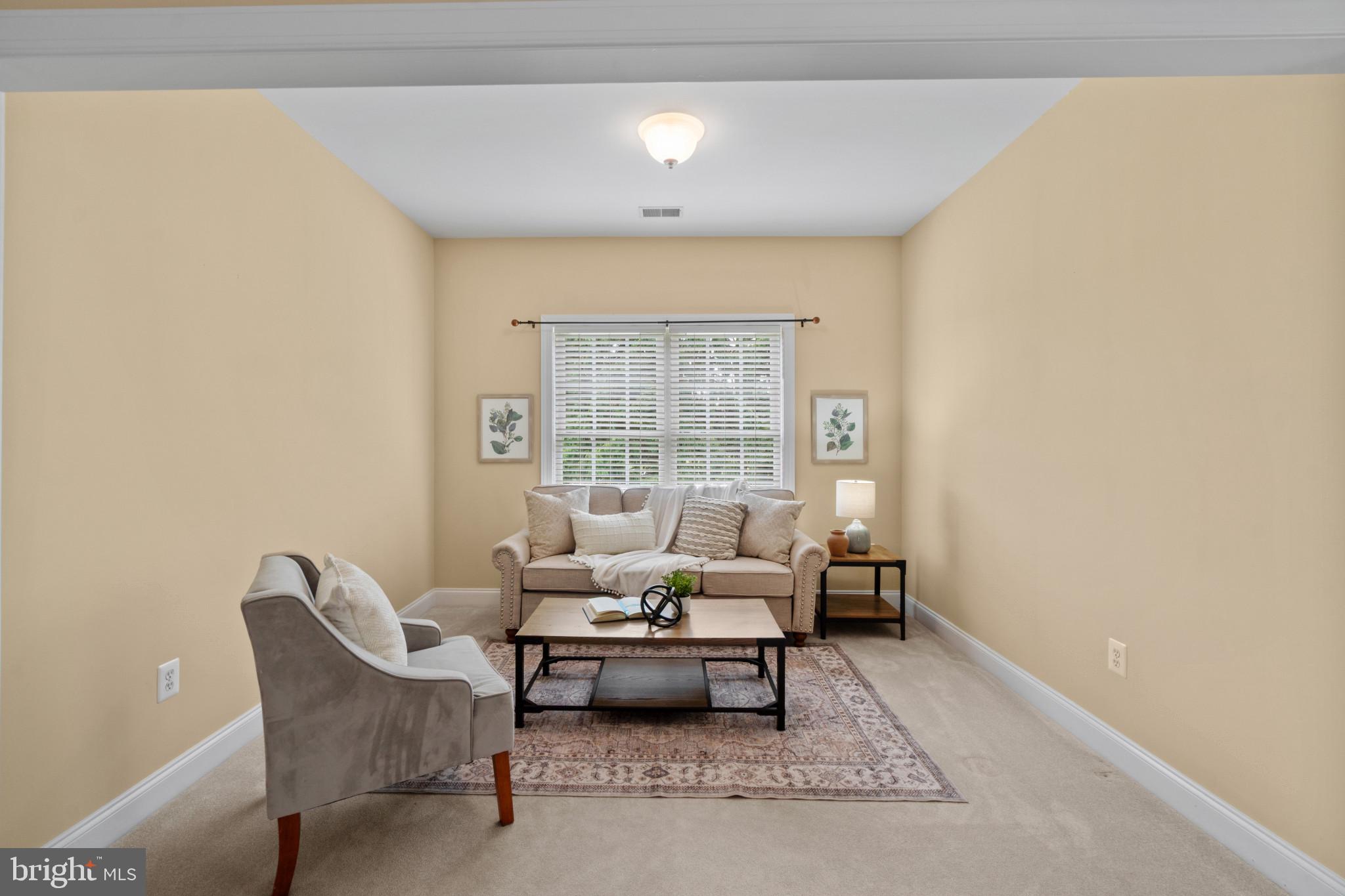 MANOR OAKS - Residential