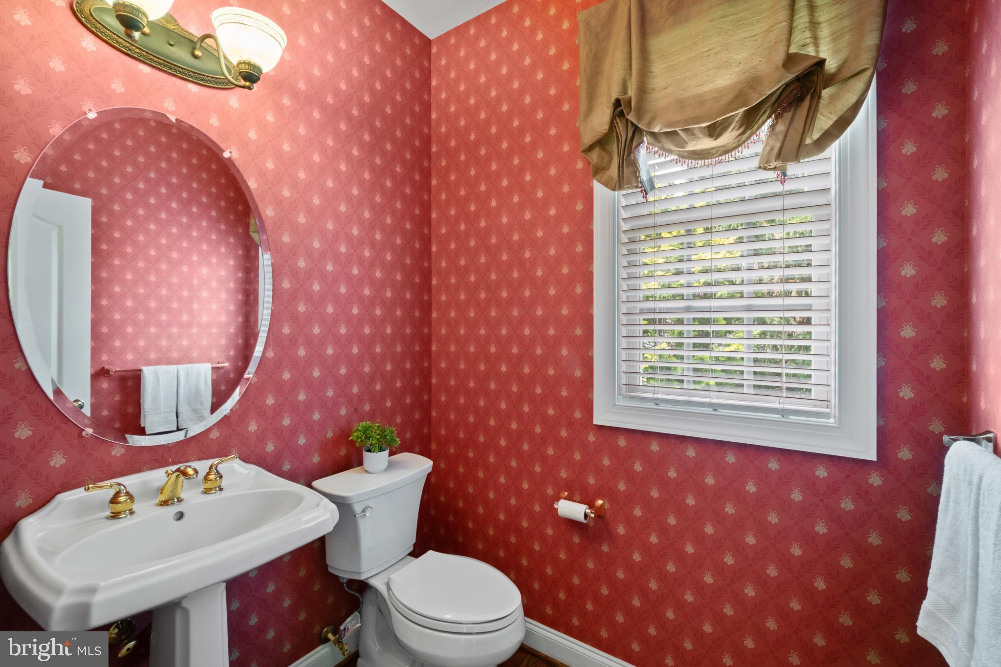 MANOR OAKS - Residential