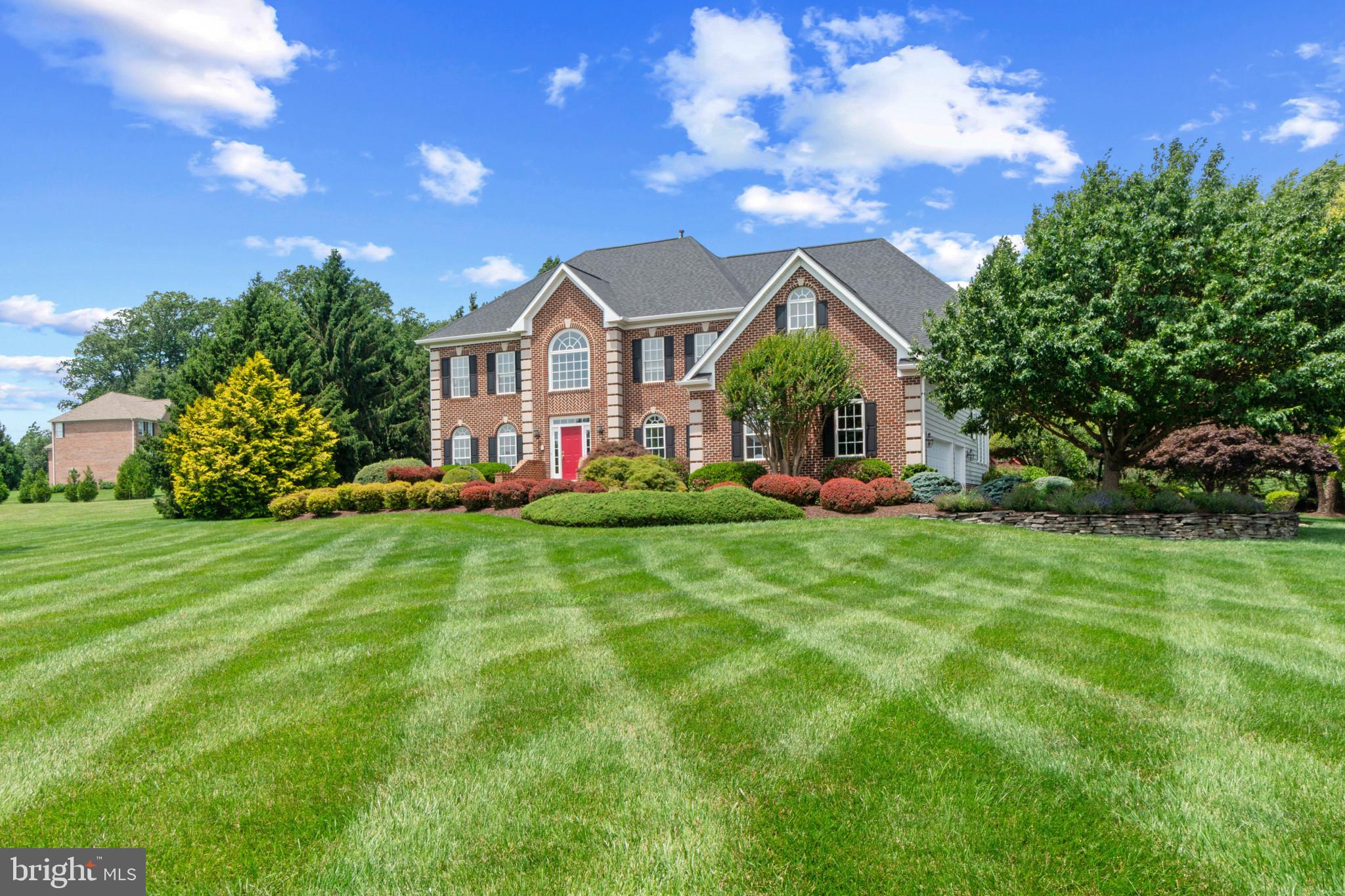 MANOR OAKS - Residential