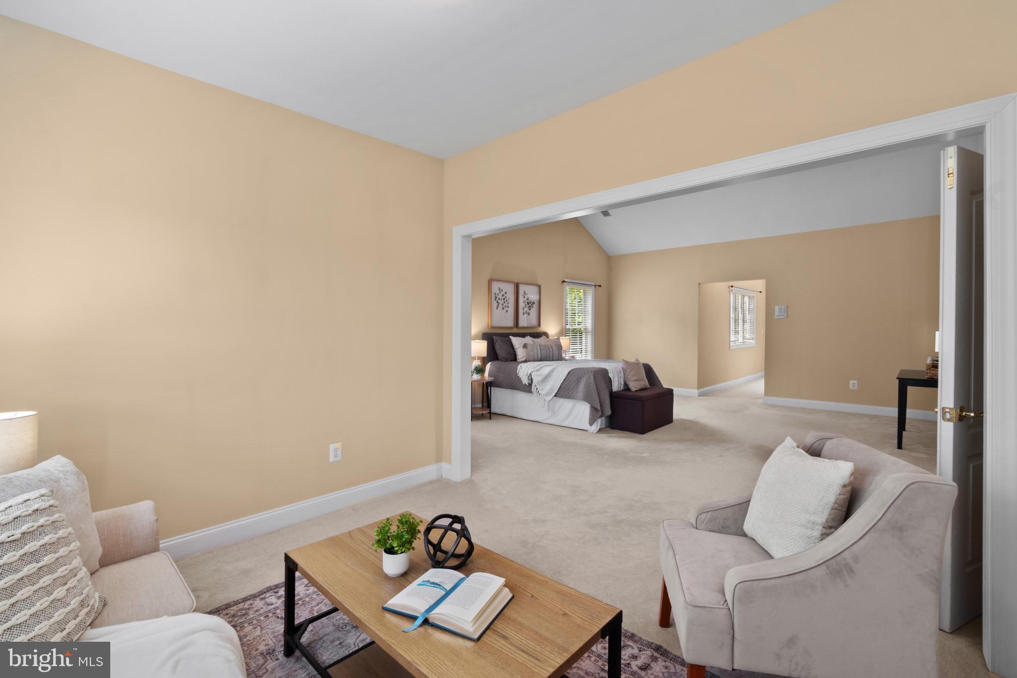MANOR OAKS - Residential