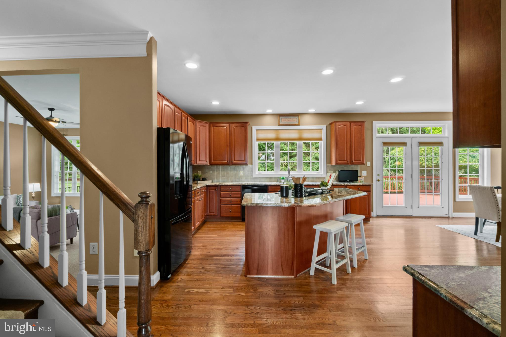 MANOR OAKS - Residential